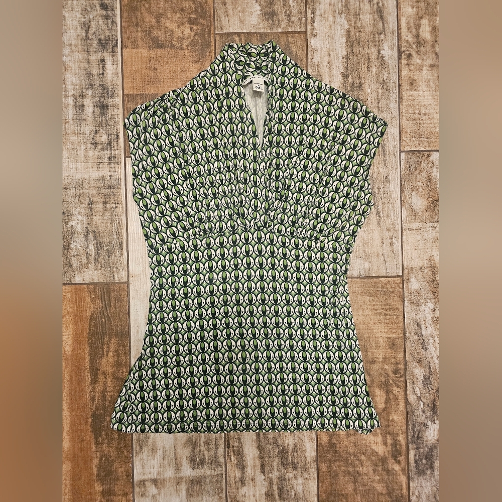 Banana Republic Geo Print Top Size Small EUC Green Retro Capsule Chic